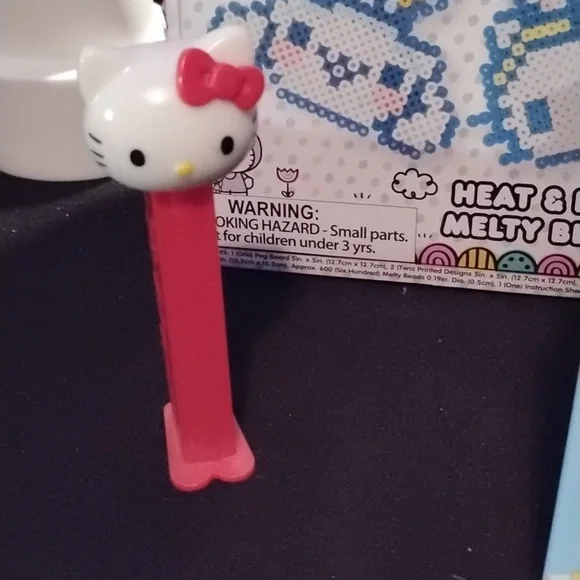 5 Pc.  Sanrio Hello Kitty Bundle - Picture 4 of 8